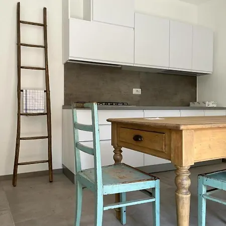 La Casina Tra I Laghi Apartment